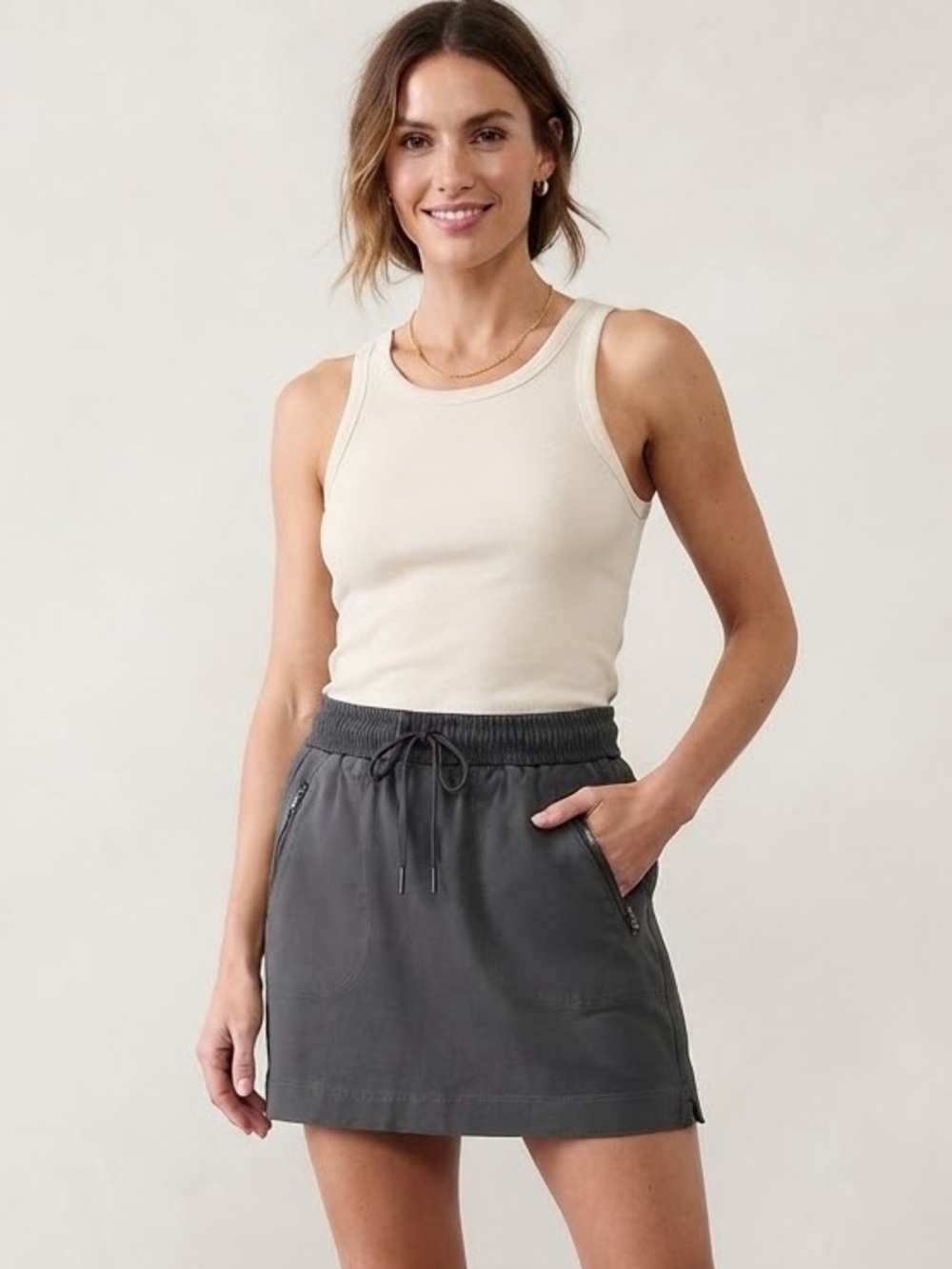 Athleta Farallon Skirt Black Dark Grey Drawstring Elastic Waist Zip Pockets